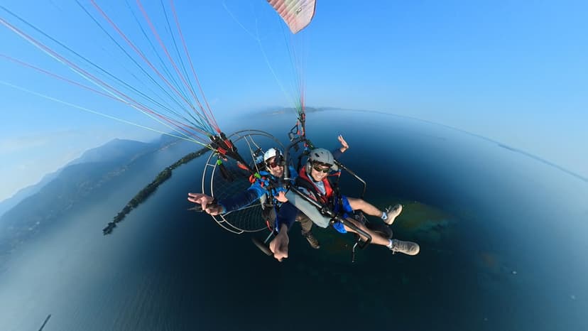Volo delle Isole del Garda: Sirmione, Rocca di Manerba, Isole del Garda, Monte Pizzoccolo (55min)
